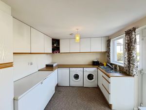 Photo 16- click for photo gallery